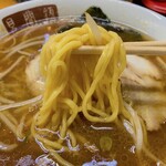 支那そば 見聞録 - 麺リフト