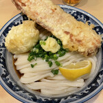 梅田 釜たけうどん - 