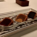 カントニーズ 燕 - 