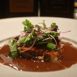 IZA - 大間産アンコウのソテー アラの赤ワインソース仕立てアップ