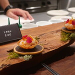 IZA - サーモンと梨のタルト