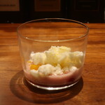 IZA - ヨーグルトのシャーベット ブルーベリーとビネガーのエスプーマ仕立て