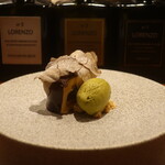 IZA - キャラメルムース 黒トリュフ仕立て ピスタチオジェラート添え