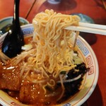 平和旭川本店 - 味噌ホルモンラーメン(ハーフ) ①