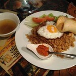 Makan - Nasi goreng ナシゴレン