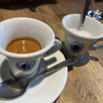 ピッツェリア イル・タンブレッロ - 締めはエスプレッソだよー