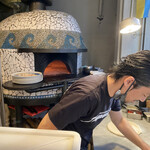 ピッツェリア イル・タンブレッロ - 焼くのは大坪さんだけ