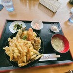 Ni Akaike - ワカサギ天丼　1300円