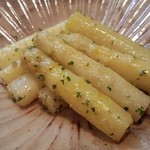 ふじ原 - ホワイトアスパラのガーリックバター炒め。