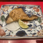 賛否両論 - 焼き物
      さわらの焼き酒盗和え