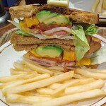 J.S. BURGERS CAFE ルミネ池袋店 - メイプルバターB.L.T.withアボカドチーズ（ポテト付）