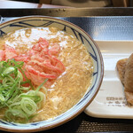 丸亀製麺 - 相方は「紅生姜玉子あんかけうどん」と「いなり」をチョイス！