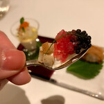 ジャンティーユ - キャビアとフィンガーライム