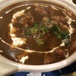 KITCHEN つぁいと - 鶏肉の黒ビール煮込