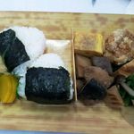 あやめ - おにぎり弁当（400円）
