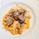 La Brianza - カルボナーラピチトリュフ。この日はSさんが作って下さったカルボナーラ。基本のレシピはたぶんブリアンツァ式なのだと思うのですけど、作って下さる方により少しずつ違うの。この日はまったり黄身味濃厚でした～