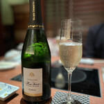 191632135 - シャンパンはこちらとドラピエの2択。知らないものを飲んでみよう、と選択して正解。美味しかった♪