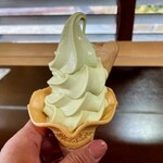 小豆島オリーブ園 - 「オリーブリーフソフトクリーム」（300円）