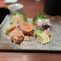 博多華味鳥 銀座4丁目店 - 優秀なおつまみ「華味鳥生ハムと親鳥たたき盛り合せ」どっちも美味しい！
