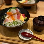 築地食堂 源ちゃん - 私以外のオーダー。見た目も綺麗です。