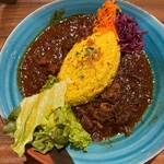 GOOD LUCK CURRY - 牛タンといんげん豆のカレー＋魯肉飯カレー980円