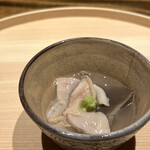 温石 - 大っきくて、旨味濃厚ーーな蛤。ご一緒の雪茸もまた美味。