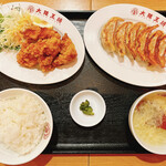 大阪王将 - 鶏の唐揚げ定食(餃子付き)