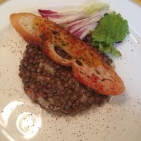 イノーヴェ - 緑レンズ豆のサラダ。