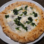 PIZZERIA OSTERIA CAPO - 天草産天然あおさと静岡県由比漁港直送生しらすのピッツァ(レギュラー)