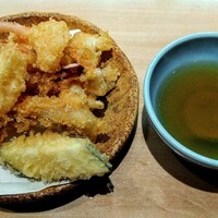 対馬のどぐろとイカ活き造り 博多 魚蔵 都ホテル店 - 