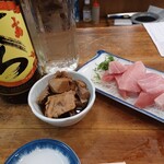 魚三酒場 富岡店 - いも焼酎@2,300円、あら煮@80円、とろぶつ@450円