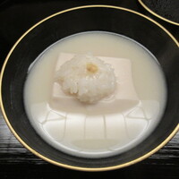 道人 - 自家製胡麻豆腐　白味噌仕立て