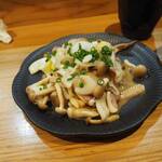 卓 - イカゲソバター炒めその１