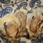 卓 - カキ酒蒸しその２