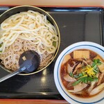 山田うどん - 肉汁うどん 冷 相盛（830円）