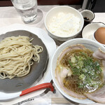 柳麺 呉田 - ザルチャーシューつけ麺とたまごかけご飯