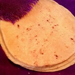 サルシータ - 紫色の布とのコントラストが美しトルティーヤ