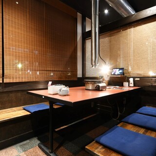 落ち着いて楽しめる和モダンな『半個室』