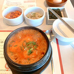 石釜ご飯とスンドゥブのHANA-HANA - 海鮮スンドゥブ（ご飯or豆腐＆おかず3品）
1520円