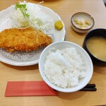 黒豚とんかつ せんごく - ロースかつ定食 120ｇ 950円 ♪