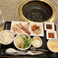 みやび 六本木店 - 和牛ホルモンランチ1,100円