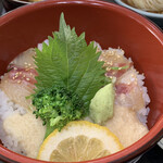 Shinmei En - 由于三文鱼已售罄，改为鲷鱼。