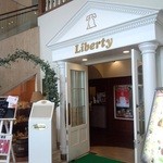 All day dining Liberty - リバティー（自由）という店名。