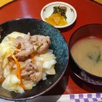 和食 あまの - 焼肉丼（ごはん少なめ）500円