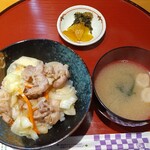 和食 あまの - 焼肉丼（ごはん少なめ）500円