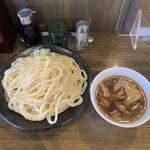 麦屋 - 半熟玉子天付き肉汁うどん（大）