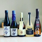 Yakitori Tori Ryouri Semmon Ten Nikake - 日本酒は旬のものを常時１０本以上取り揃えております