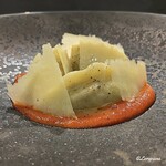 カーサ・デル・チーボ - 羊肉』をリピエノとして使ったクルルジョネスをペコリーノとパプリカのソース
