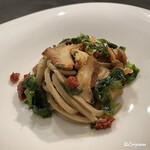 カーサ・デル・チーボ - 燻製を掛けた灯台螺貝のトロッコリ アンチョビソース