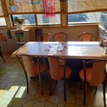 沖縄料理 美ら結 - テーブル席